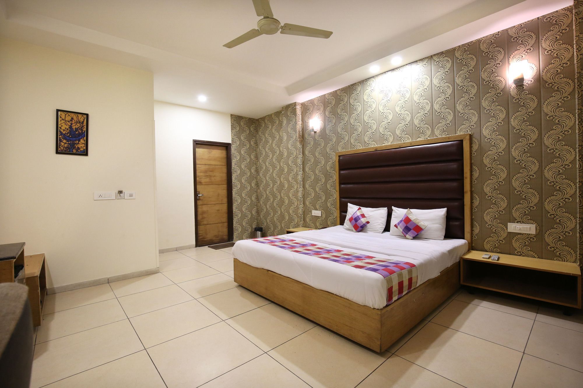 Fabhotel Citi Inn Zirakpur Exterior photo